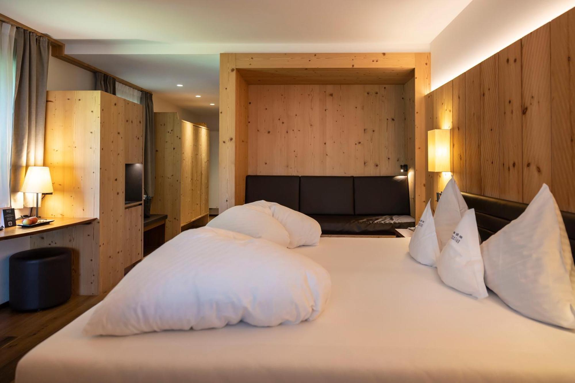 Artnatur Dolomites Hotel & Spa Сиуси Стая снимка
