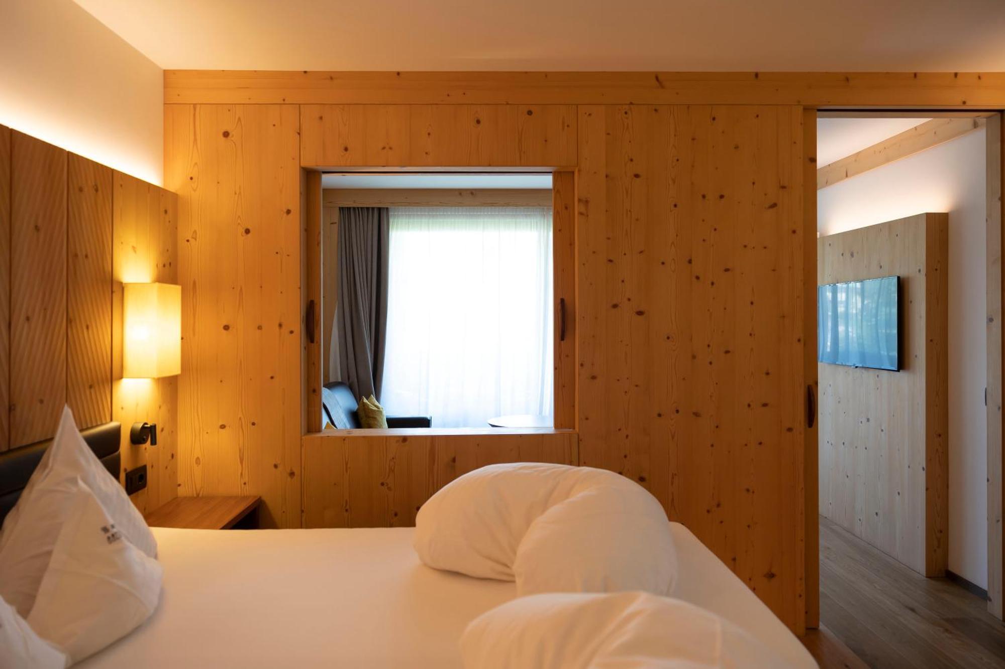 Artnatur Dolomites Hotel & Spa Сиуси Стая снимка
