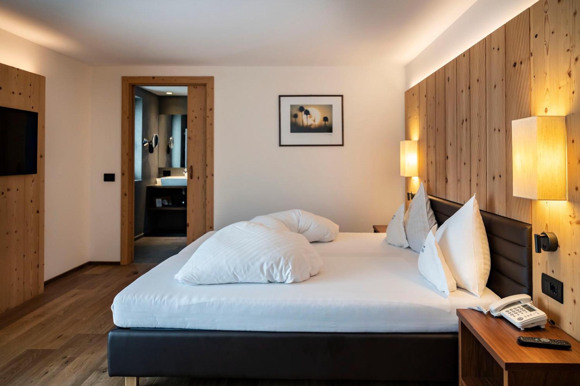 Artnatur Dolomites Hotel & Spa Сиуси Стая снимка
